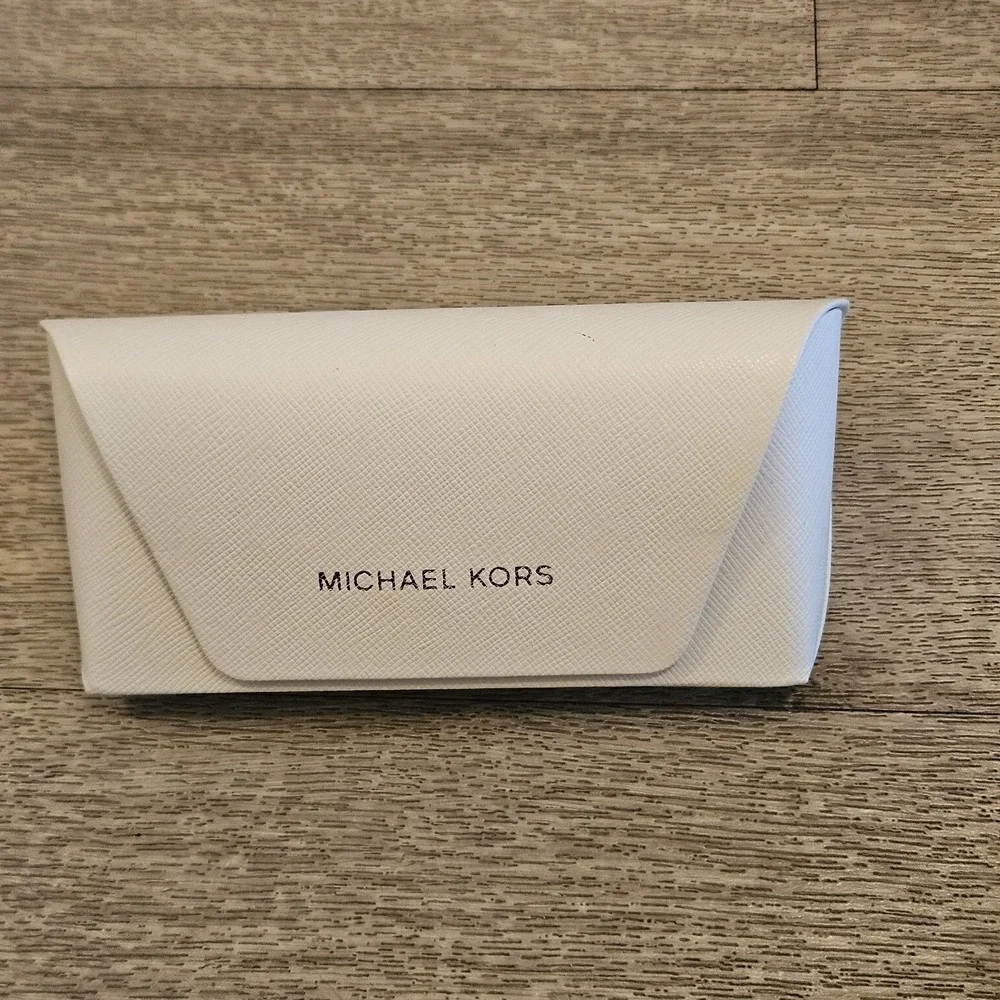 Michael Kors White Clamshell Eyeglass Sunglass Portable Hard Case